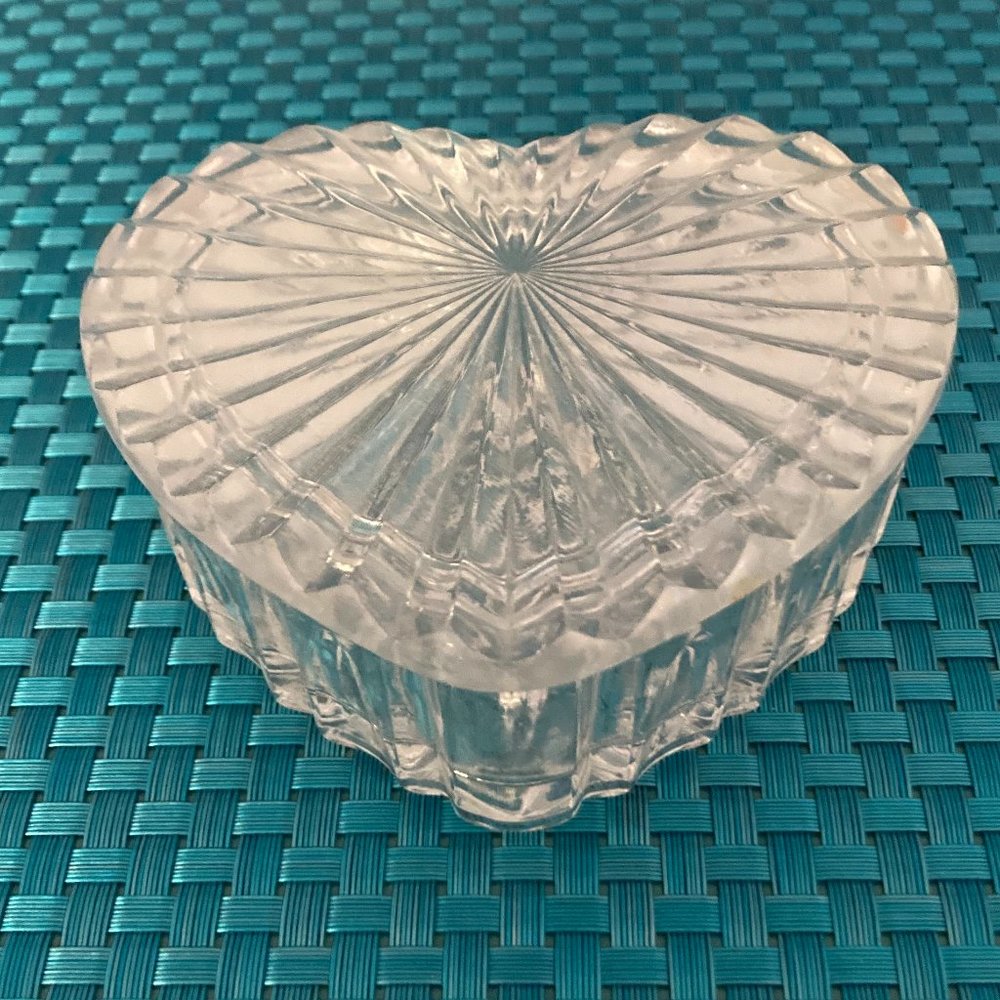 Glass Heart Shaped Jewelry Trinket Dish with Lid